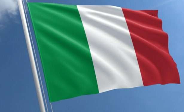 italy flag 750x375 1