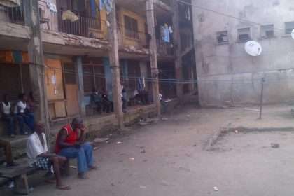 The Lagos State Government has raised concerns about a looming building collapse at the Mopol 20 Barracks in Onigbongbo, Ikeja.